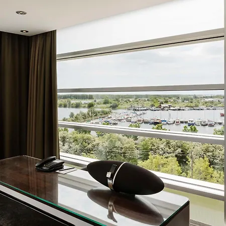 Hotel Scandic Sluseholmen 4*