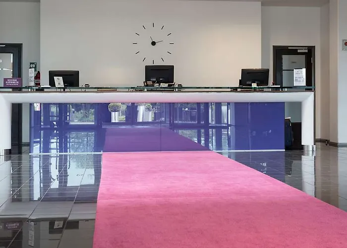 스캔딕 슬루스홀믄